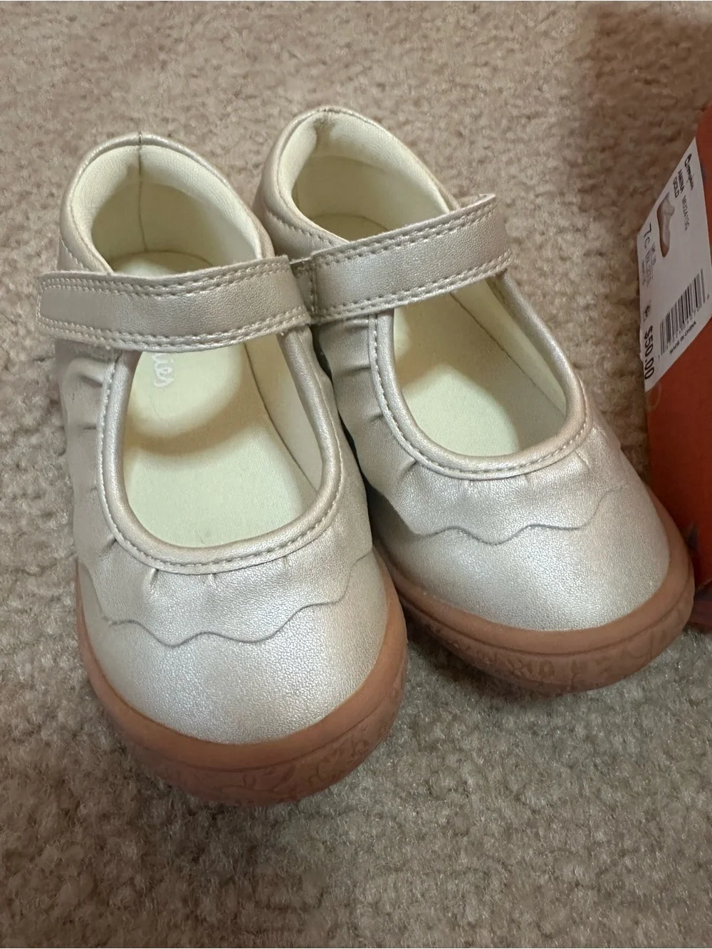 OOMPHIES Amina Gold Mary Jane Shoes Toddler Girl Size 7 EUC
